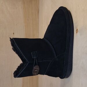 Bearpaw Rosie Boot With A Black Suede Upper Wool Blend Lining Boots